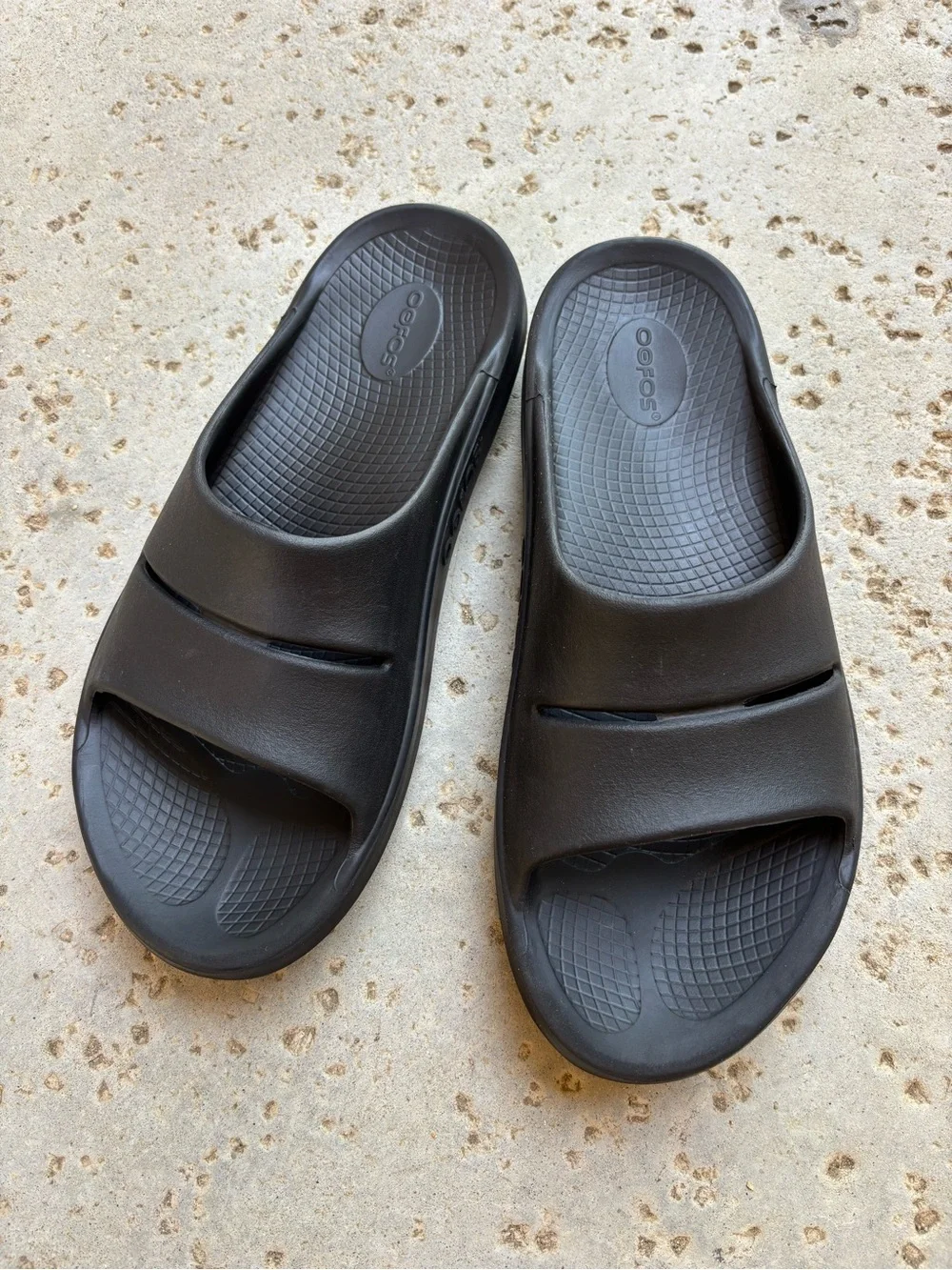 Oofos Unisex Recovery Slides